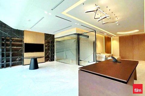 Office in Business Bay, Dubai, UAE 291.7 sq.m. № 697038 - photo 2