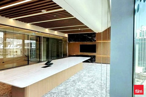 Office in Business Bay, Dubai, UAE 291.7 sq.m. № 697038 - photo 6