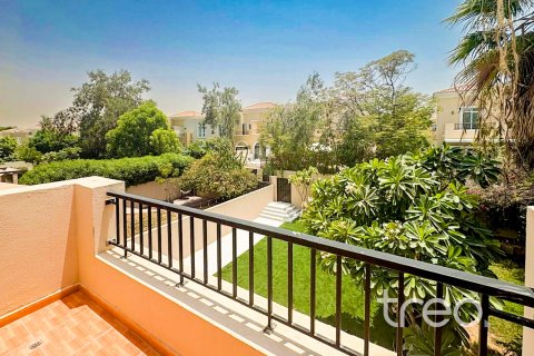 Villa te huur in Arabian Ranches, Dubai, VAE 3 slaapkamers, 228.26 vr.m., nr 734022 - foto 16