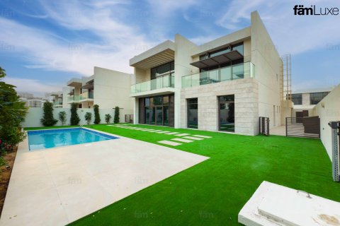 Villa en alquiler en Dubai, EAU 4 dormitorios, 627 m2 № 647770 - foto 17