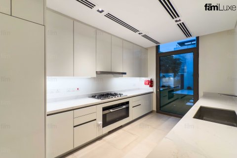 Villa en alquiler en Dubai, EAU 4 dormitorios, 627 m2 № 647770 - foto 22