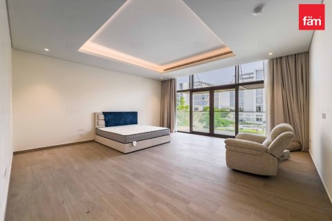 Villa in Dubai, UAE 4 bedrooms, 627 sq.m. № 647770 - photo 21