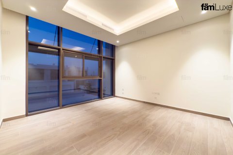 Villa en alquiler en Dubai, EAU 4 dormitorios, 627 m2 № 647770 - foto 16