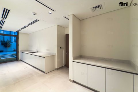 Villa en alquiler en Dubai, EAU 4 dormitorios, 627 m2 № 647770 - foto 20