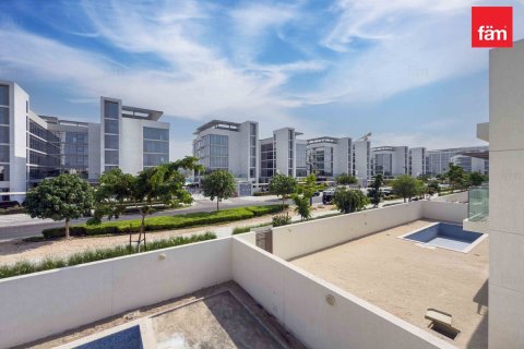Villa in Dubai, UAE 4 bedrooms, 627 sq.m. № 647770 - photo 25