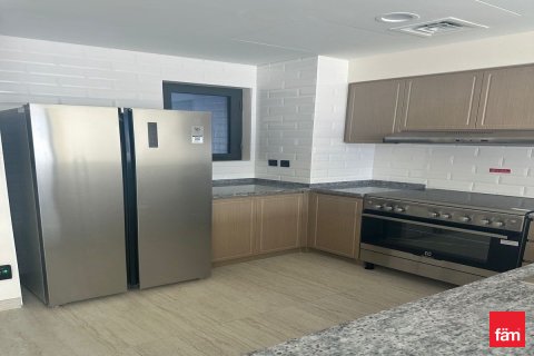 Townhouse de închiriat în Dubai, EAU 4 dormitoare, 144 mp.  №647709 - poză 2