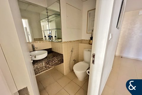 Müüa korter asukohaga Jumeirah Beach Residence, Dubai, AÜE: 2 magamistoaga, 142 m² Nr 667486 - pilt 10