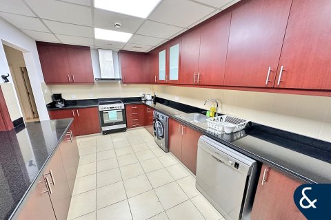 Müüa korter asukohaga Jumeirah Beach Residence, Dubai, AÜE: 2 magamistoaga, 142 m² Nr 667486 - pilt 8