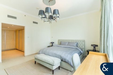 Huoneisto Jumeirah Beach Residence, Dubai, Arabiemiraatit 4 makuuhuonetta, 274 m2 № 667485 - kuva 21