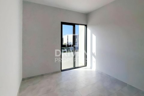 Townhouse in Dubai Land, Dubai, UAE 3 bedrooms, 174.94 sq.m. № 768424 - photo 9