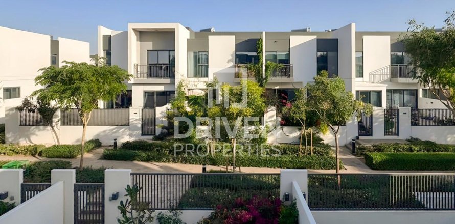 Townhouse in Dubai Land, Dubai, UAE 3 bedrooms, 174.94 sq.m. № 768424