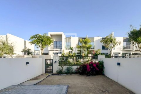Townhouse in Dubai Land, Dubai, UAE 3 bedrooms, 174.94 sq.m. № 768424 - photo 16