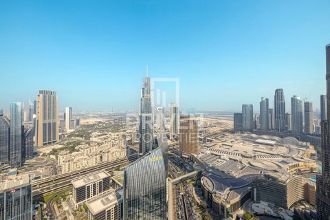 Apartment in Downtown Dubai (Downtown Burj Dubai), Dubai, UAE 3 bedrooms, 169.18 sq.m. № 768423 - photo 1