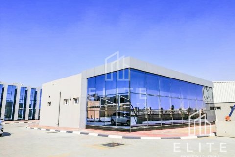 Warehouse in Dubai, UAE 8288 sq.m. № 620207 - photo 9