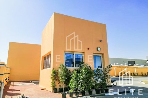 Almacén en venta en Dubai, EAU 8288 m2 № 620207 - foto 18