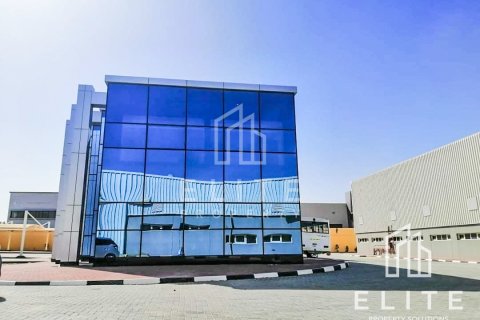 Warehouse in Dubai, UAE 8288 sq.m. № 620207 - photo 8