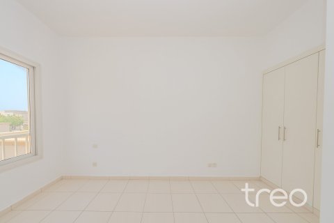 Villa para arrendamento em The Springs, Dubai, EAU 3 quartos, 228.08 m2 № 758885 - foto 2