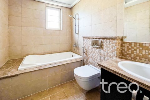 Villa en alquiler en Jumeirah Park, Dubai, EAU 3 dormitorios, 327.67 m2 № 758882 - foto 2