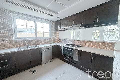 Villa en alquiler en Jumeirah Park, Dubai, EAU 3 dormitorios, 327.67 m2 № 758882 - foto 13