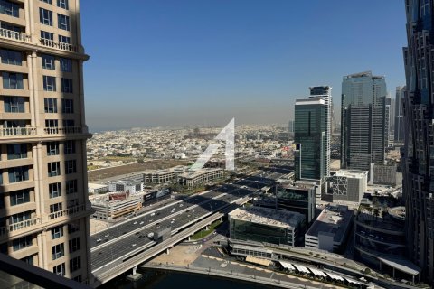 Apartament de închiriat în Business Bay, Dubai, EAU 3 dormitoare, 180.7 mp.  №660196 - poză 7