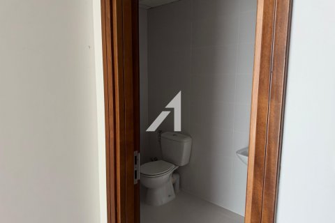 Apartament de închiriat în Business Bay, Dubai, EAU 3 dormitoare, 180.7 mp.  №660196 - poză 12