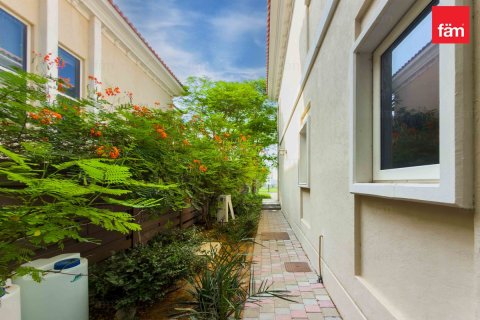 Müüa villa asukohaga Dubai, AÜE: 5 magamistoaga, 682.7 m² Nr 722360 - pilt 22