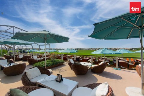 Müüa villa asukohaga Dubai, AÜE: 5 magamistoaga, 682.7 m² Nr 722360 - pilt 5