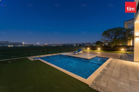 Müüa villa asukohaga Dubai, AÜE: 5 magamistoaga, 682.7 m² Nr 722360 - pilt 17