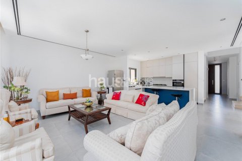 Villa in vendita a Dubai Hills Estate, Dubai, EAU 4 camere da letto, 327 mq. № 626210 - foto 4