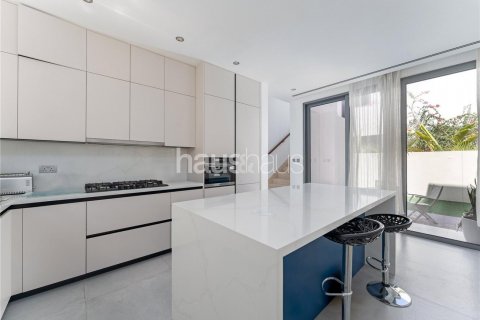 Villa in vendita a Dubai Hills Estate, Dubai, EAU 4 camere da letto, 327 mq. № 626210 - foto 3