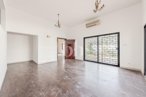 וילה להשכרה ב Al Rashidiya, Dubai, איחוד האמירויות  5 חדרי שינה, 10000 מ"ר, מספר 754429 - תמונה 1