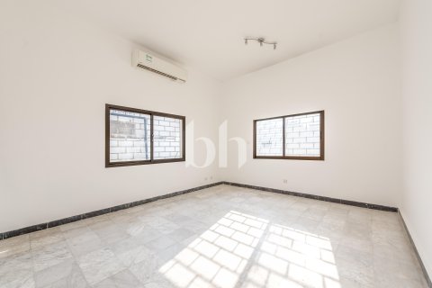 וילה להשכרה ב Al Rashidiya, Dubai, איחוד האמירויות  5 חדרי שינה, 10000 מ"ר, מספר 754429 - תמונה 8