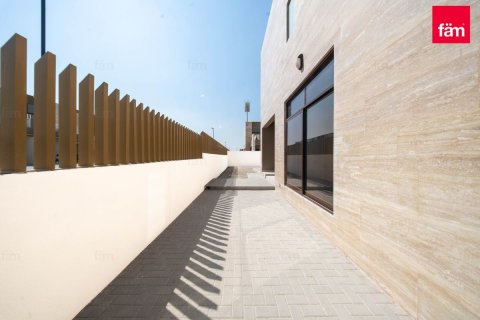 Villa in Dubai, UAE 4 bedrooms, 282 sq.m. № 694075 - photo 3