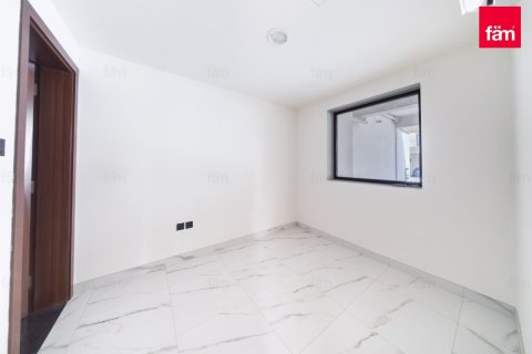 Villa in Dubai, UAE 4 bedrooms, 282 sq.m. № 694075 - photo 8