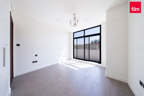 Villa in Dubai, UAE 4 bedrooms, 282 sq.m. № 694075 - photo 16