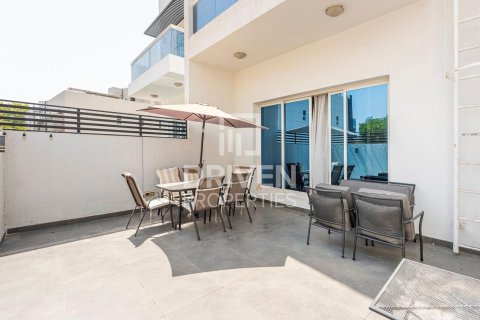 Radhus till försäljning i Jumeirah Village Triangle, Dubai, UAE 3 sovrum, 168 kvm Nr. 653717 - fotografi 17