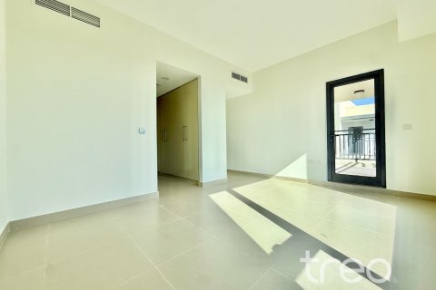 Dubai Hills Estate, Dubai, संयुक्त अरब अमीरात में टाउनहाउस, 5 बेडरूम, 250.84 वर्ग मीटर, संख्या 734013 - फ़ोटो 24