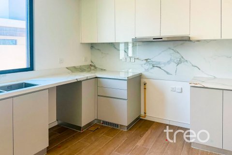 Townhouse in Dubai, UAE 4 bedrooms, 358.7 sq.m. № 734014 - photo 4