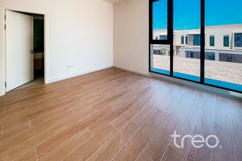 Townhouse in Dubai, UAE 4 bedrooms, 358.7 sq.m. № 734014 - photo 15