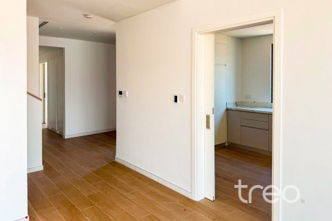 Townhouse in Dubai, UAE 4 bedrooms, 358.7 sq.m. № 734014 - photo 11