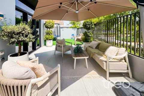Řadový dům v Mudon, Dubai, SAE 4 ložnice, 276.67 m² Č.: 734015