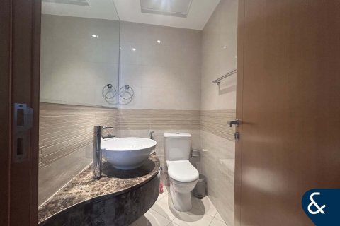 Lägenhet till försäljning i Dubai Marina, Dubai, UAE 2 sovrum, 134 kvm Nr. 666902 - fotografi 10