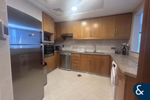 Lägenhet till försäljning i Dubai Marina, Dubai, UAE 2 sovrum, 134 kvm Nr. 666902 - fotografi 9