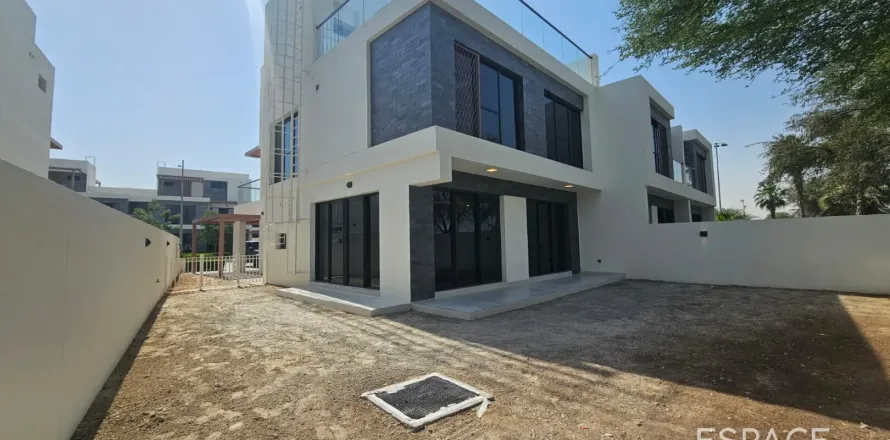 Townhouse in DAMAC Hills (Akoya by DAMAC), Dubai, UAE 6 bedrooms, 339 sq.m. № 649444