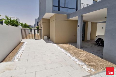 Villa para arrendamento em Dubai, EAU 4 quartos, 260.4 m2 № 652286 - foto 13