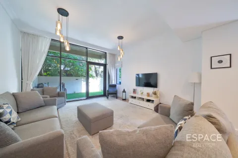 Adosado en venta en DAMAC Hills (Akoya by DAMAC), Dubai, EAU 4 dormitorios, 311 m2 № 652570 - foto 5