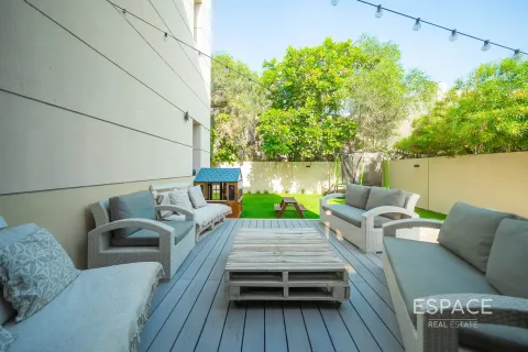 Adosado en venta en DAMAC Hills (Akoya by DAMAC), Dubai, EAU 4 dormitorios, 311 m2 № 652570 - foto 6