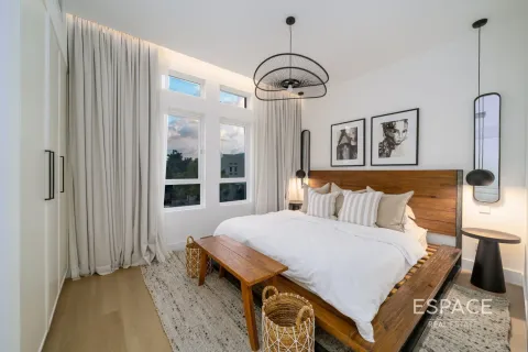 Vila v The Lakes, Dubai, SAE 4 spálne, 336 m2 č. 652569 - Fotografia 14