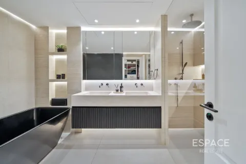 Vila v The Lakes, Dubai, SAE 4 spálne, 336 m2 č. 652569 - Fotografia 17