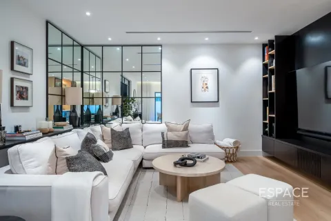 Vila v The Lakes, Dubai, SAE 4 spálne, 336 m2 č. 652569 - Fotografia 7